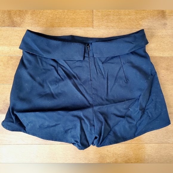 Aritzia Talula black skort - Picture 6 of 6